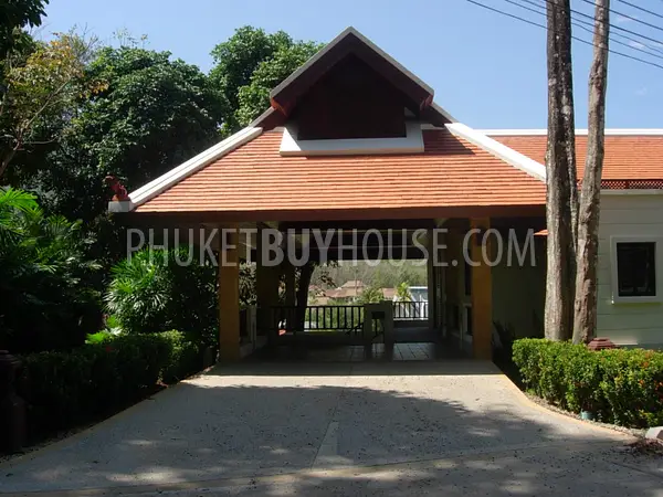 NAI4294: Spacious 3 bedroom villa with pool in Nai Harn for sale. Photo #1