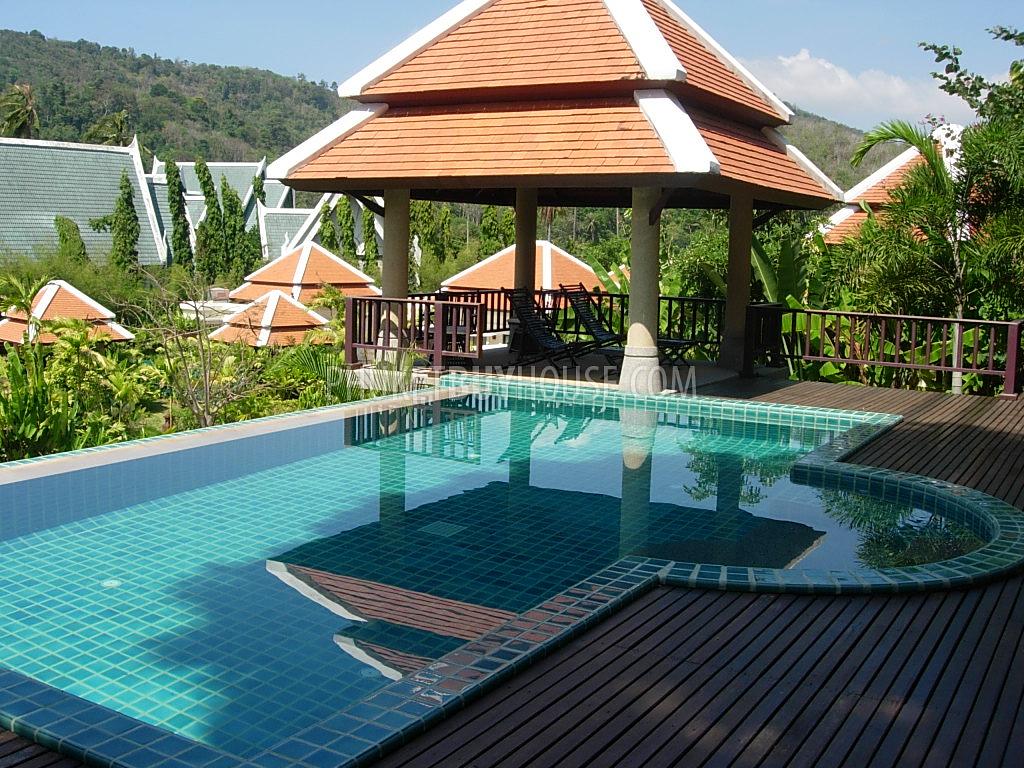 NAI4294: Spacious 3 bedroom villa with pool in Nai Harn for sale. Photo #3