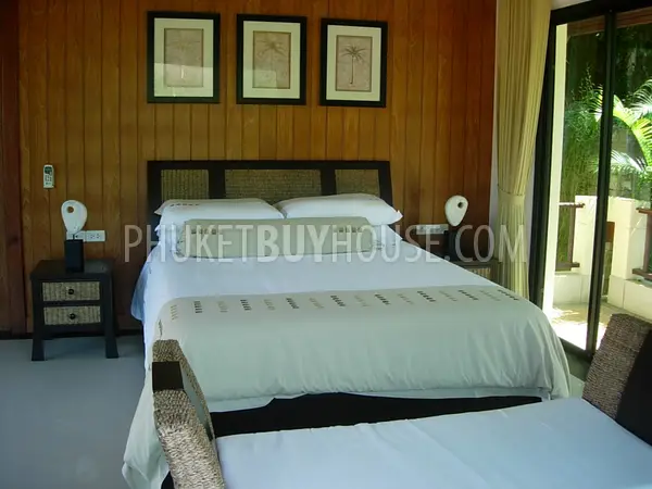 NAI4294: Spacious 3 bedroom villa with pool in Nai Harn for sale. Photo #10