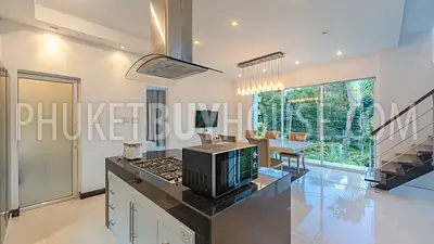 PAT21801: Four Bedroom Seaview Villa in Patong. Photo #5