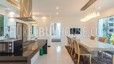 PAT21801: Four Bedroom Seaview Villa in Patong. Photo #4