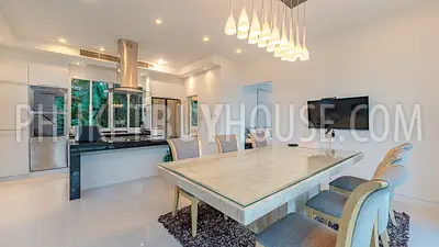 PAT21801: Four Bedroom Seaview Villa in Patong. Photo #23