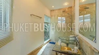 PAT21801: Four Bedroom Seaview Villa in Patong. Photo #40