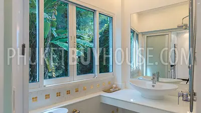 PAT21801: Four Bedroom Seaview Villa in Patong. Photo #30