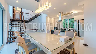 PAT21801: Four Bedroom Seaview Villa in Patong. Photo #55