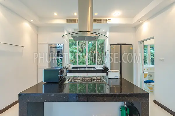 PAT21801: Four Bedroom Seaview Villa in Patong. 照片 #32