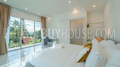 PAT21801: Four Bedroom Seaview Villa in Patong. Photo #27