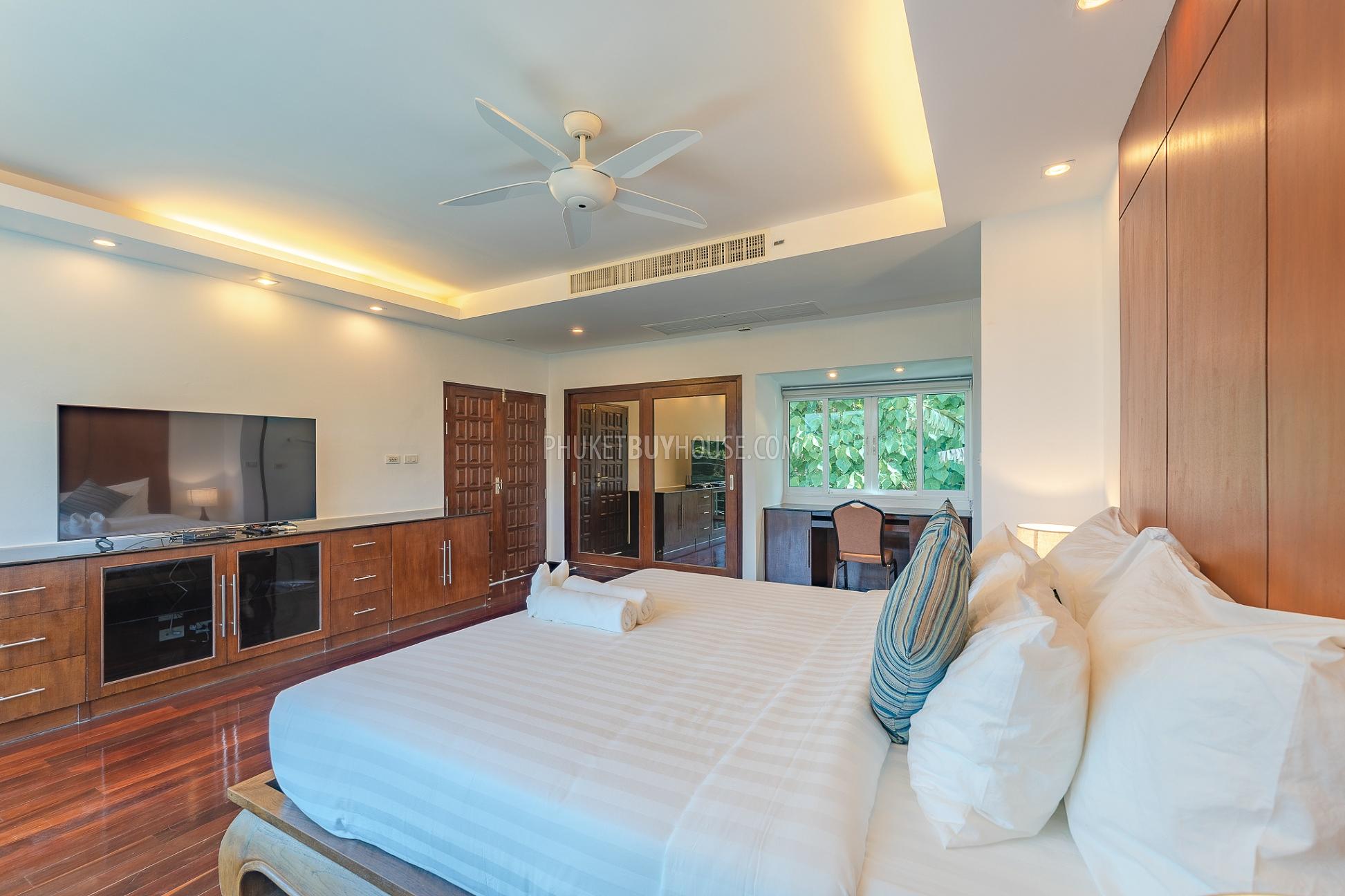 PAT21801: Four Bedroom Seaview Villa in Patong. Photo #24