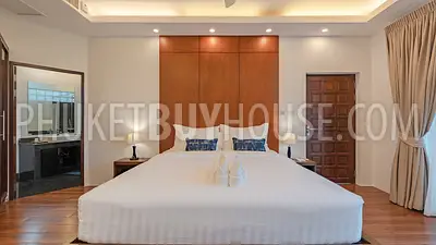 PAT21801: Four Bedroom Seaview Villa in Patong. Photo #26