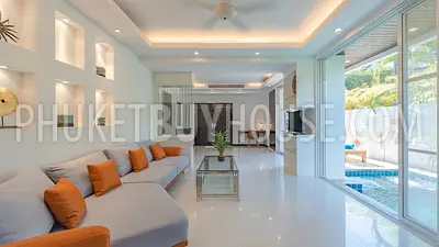 PAT21801: Four Bedroom Seaview Villa in Patong. Photo #37