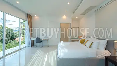 PAT21801: Four Bedroom Seaview Villa in Patong. Photo #33