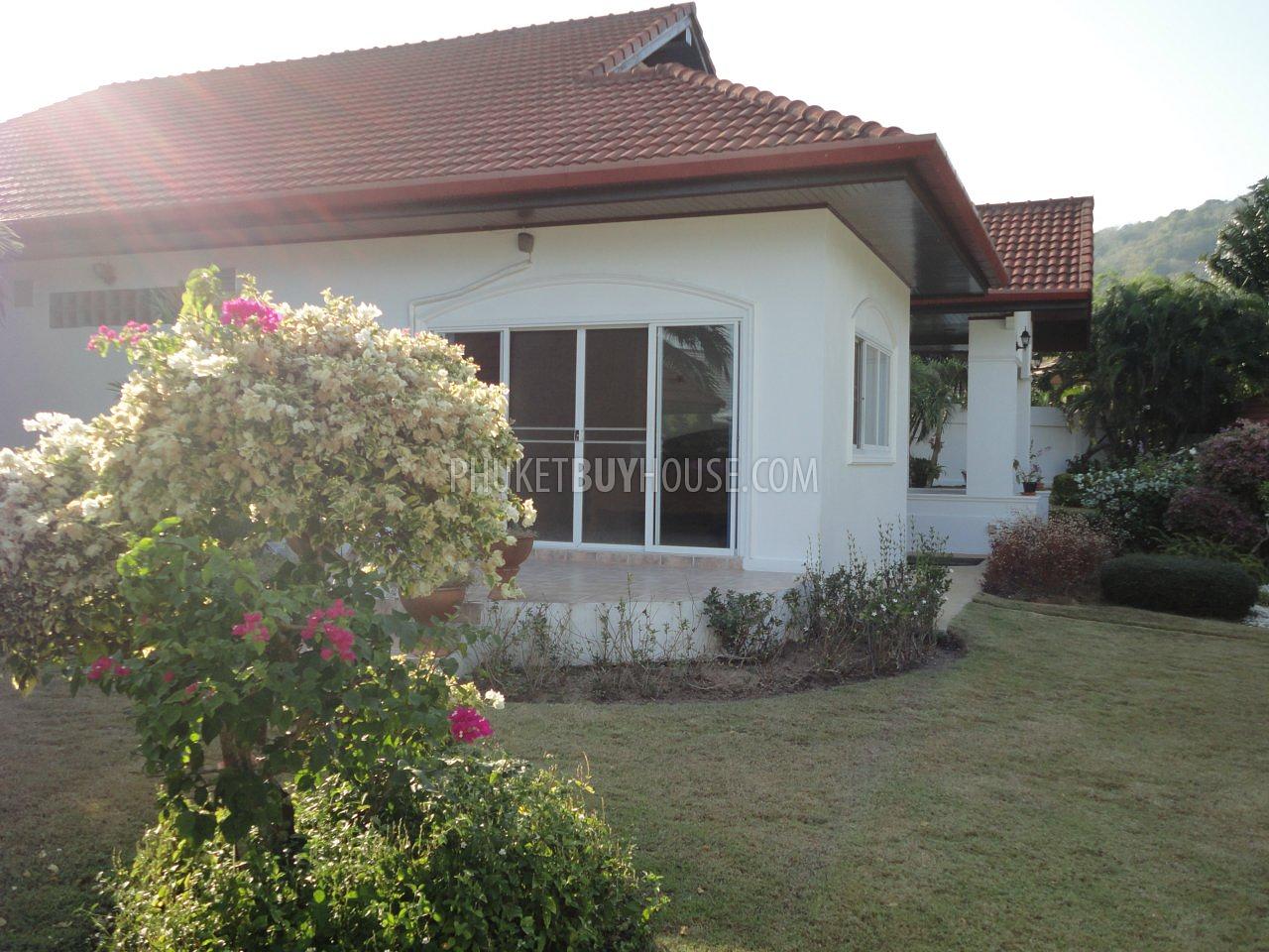 RAW4311: Amazing 4 Bedroom Villa with a Tropical Garden in Rawai. Photo #4