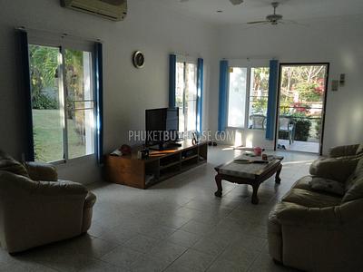 RAW4311: Amazing 4 Bedroom Villa with a Tropical Garden in Rawai. Photo #11