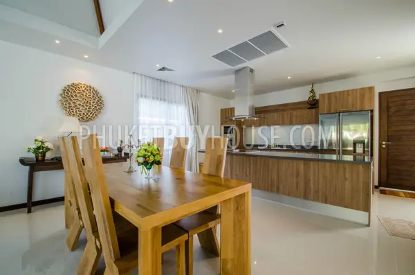 LAY4263: Stunning 4 Bedroom Balinese style pool villa. Photo #22