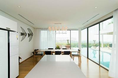 RAW4266: Magnificent six bedroom sea-view villa. Photo #14