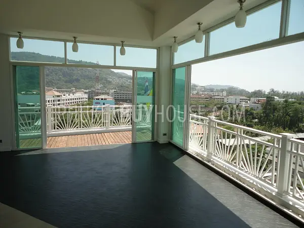 KAT4282: Majestic penthouse with an internal Jacuzzi in Kata Beach. Fotoğraf #13