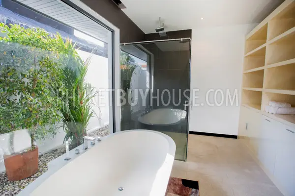 RAW21847: A Gorgeous 4-Bedroom Villa For Sale On Nai Harn Beach. Photo #34
