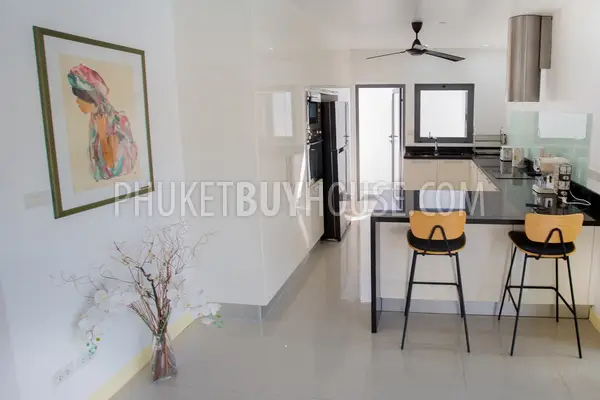 RAW21847: A Gorgeous 4-Bedroom Villa For Sale On Nai Harn Beach. Photo #6