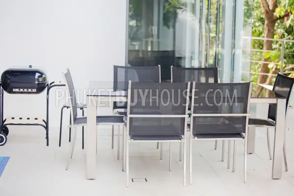 RAW21847: A Gorgeous 4-Bedroom Villa For Sale On Nai Harn Beach. Photo #5