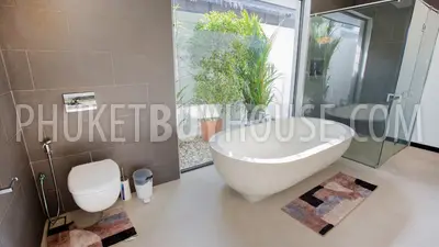 RAW21847: A Gorgeous 4-Bedroom Villa For Sale On Nai Harn Beach. Photo #9