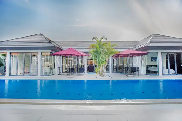 RAW21847: A Gorgeous 4-Bedroom Villa For Sale On Nai Harn Beach. Photo #22