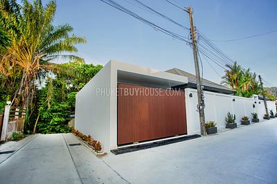 RAW21847: A Gorgeous 4-Bedroom Villa For Sale On Nai Harn Beach. Photo #84