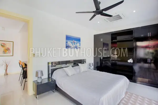 RAW21847: A Gorgeous 4-Bedroom Villa For Sale On Nai Harn Beach. Photo #13