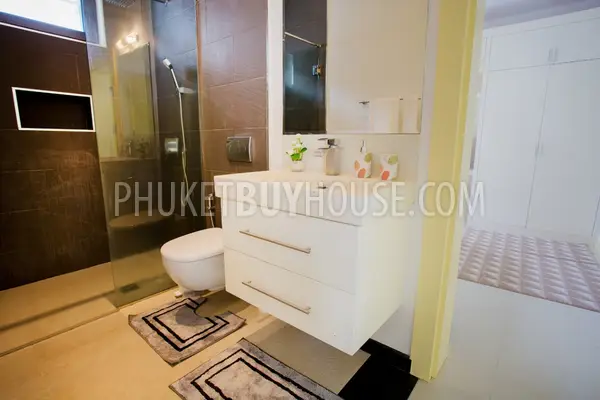 RAW21847: A Gorgeous 4-Bedroom Villa For Sale On Nai Harn Beach. Photo #39