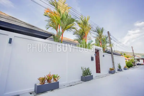 RAW21847: A Gorgeous 4-Bedroom Villa For Sale On Nai Harn Beach. Photo #72