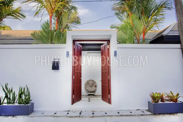 RAW21847: A Gorgeous 4-Bedroom Villa For Sale On Nai Harn Beach. Photo #90
