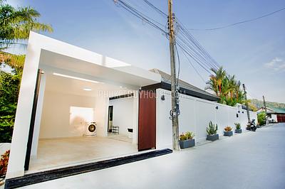 RAW21847: A Gorgeous 4-Bedroom Villa For Sale On Nai Harn Beach. Photo #69