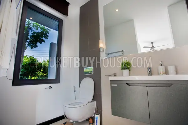 RAW21847: A Gorgeous 4-Bedroom Villa For Sale On Nai Harn Beach. Photo #62