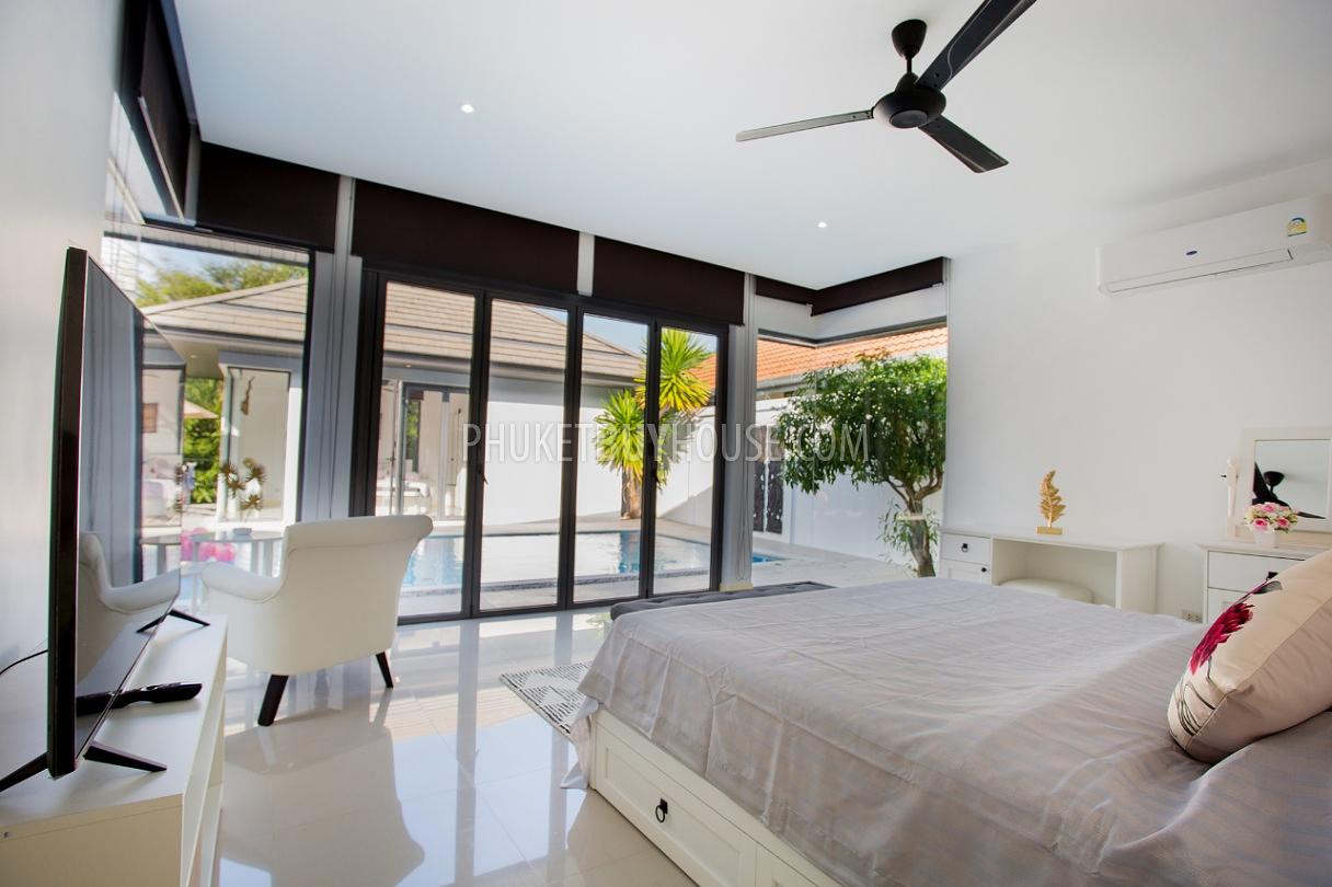 RAW21847: A Gorgeous 4-Bedroom Villa For Sale On Nai Harn Beach. Photo #47