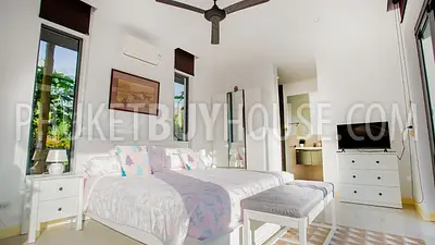 RAW21847: A Gorgeous 4-Bedroom Villa For Sale On Nai Harn Beach. Photo #41