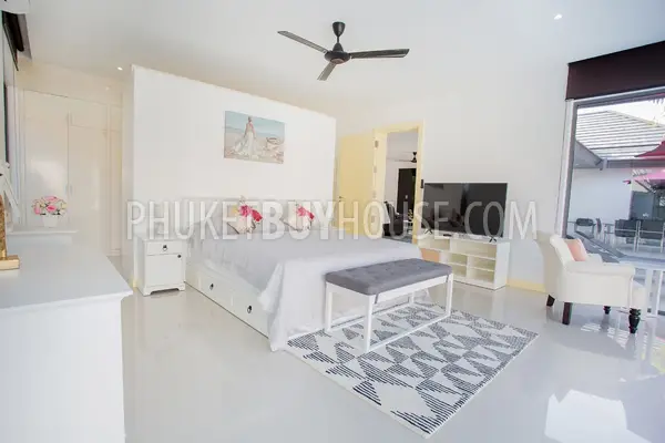 RAW21847: A Gorgeous 4-Bedroom Villa For Sale On Nai Harn Beach. Photo #68