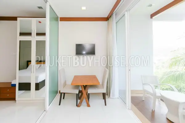 KAT4383: Modern-tropical style luxury studio apartment 500 meters from the beach. Fotoğraf #8