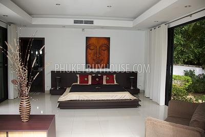 NAI4351: Beautiful 4 bedrooms pool villa in Naiharn. Photo #4