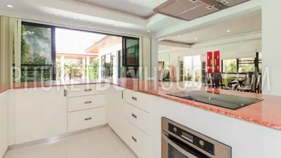 NAI4351: Beautiful 4 bedrooms pool villa in Naiharn. Photo #9