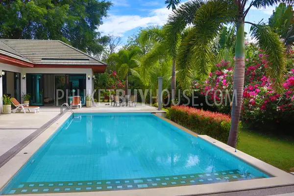 NAI4351: Beautiful 4 bedrooms pool villa in Naiharn. Photo #14
