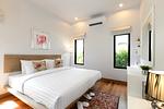 BAN4499: Large pool Villa with 3 Bedroom in BangTao. Thumbnail #7
