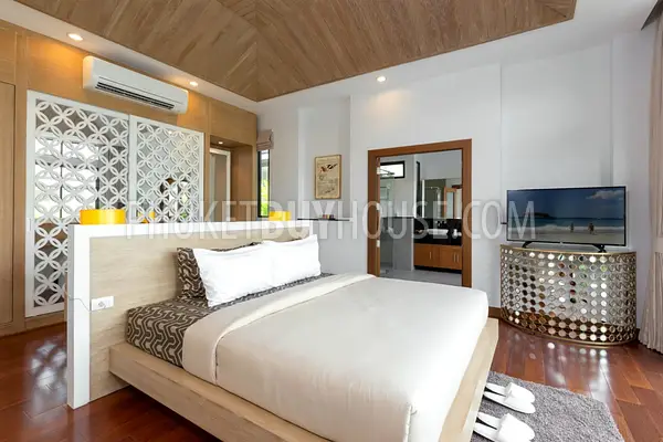 BAN4500: Large Modern 3 bedroom Villa with Private Swimming Pool in Bang Tao. Photo #1