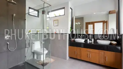 BAN4500: Large Modern 3 bedroom Villa with Private Swimming Pool in Bang Tao. Photo #2