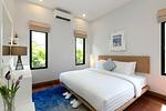 BAN4500: Large Modern 3 bedroom Villa with Private Swimming Pool in Bang Tao. Thumbnail #4