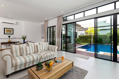 BAN4500: Large Modern 3 bedroom Villa with Private Swimming Pool in Bang Tao. Photo #6