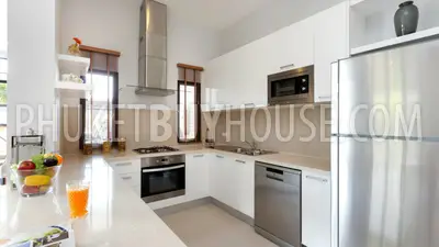 BAN4500: Large Modern 3 bedroom Villa with Private Swimming Pool in Bang Tao. Photo #9