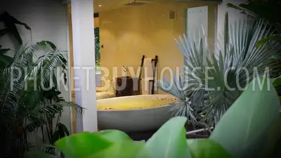 NAI4532: Excellent 4 bedroom pool villa. Photo #3