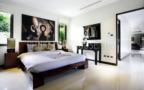 NAI4532: Excellent 4 bedroom pool villa. Photo #4