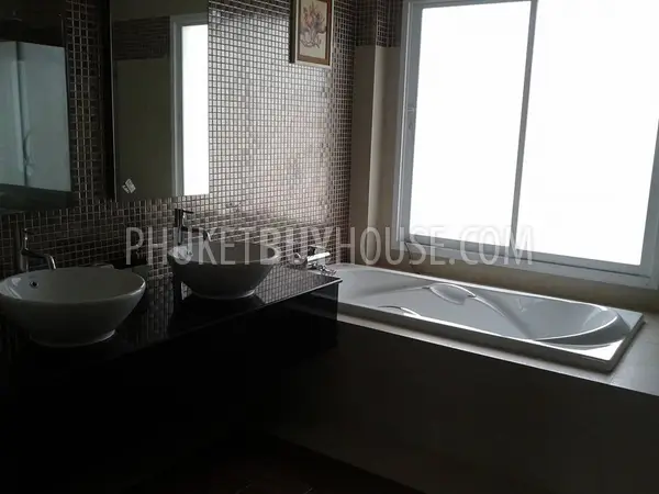 CHE4554: 3 Bedroom villa with private pool overlook to the Lake : Located in Cherng Thalay. Photo #16
