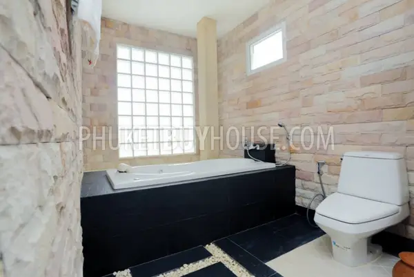 LAY4514: Garden Villa in Laguna area. Photo #1