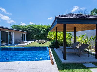 LAY4525: Tropical modern villa with 4 bedrooms on Phuket. Photo #3